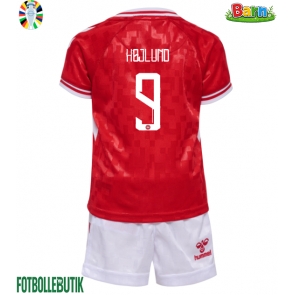 Danmark Rasmus Hojlund #9 Hemmaställ Barn EM 2024 Kortärmad (+ Korta byxor)